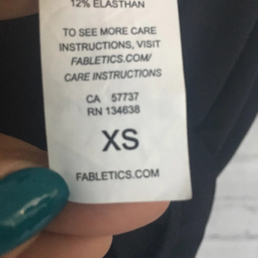Fabletics top size XS - Picture 6 of 11